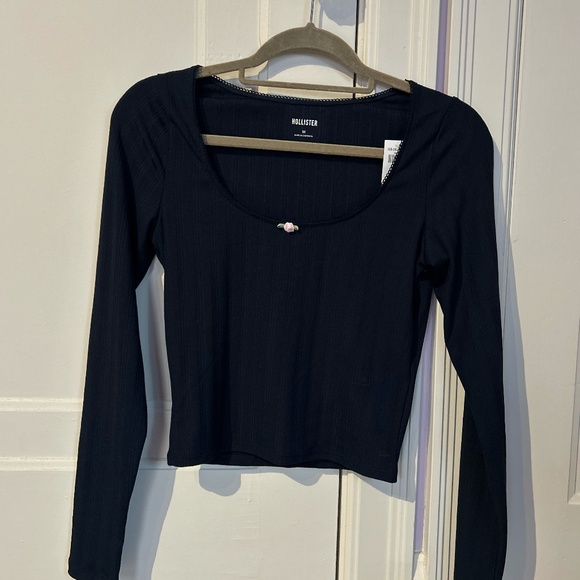 Hollister long sleeve, size M, navy blue - Picture 2 of 2